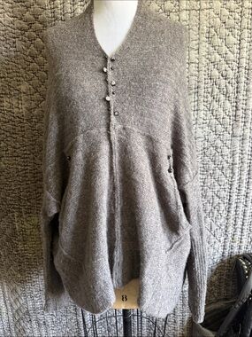 Relaxed Taupe Crewneck Sweater with Cristal Accents 100% Cashmere